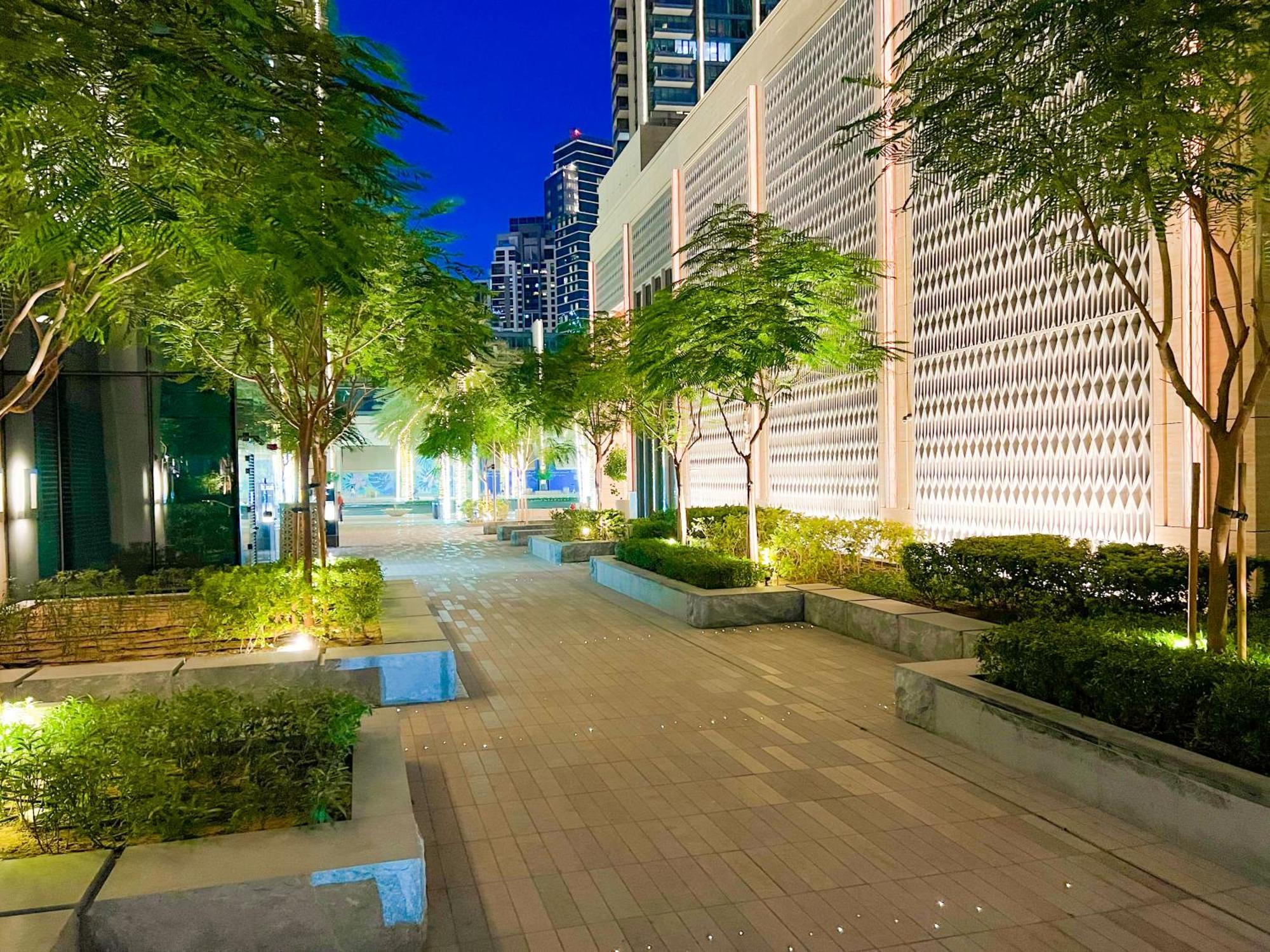 Downtown Luxury - Stunning Burj Khalifa & Sea View - 5 Minutes Walk To Dubai Mall Экстерьер фото