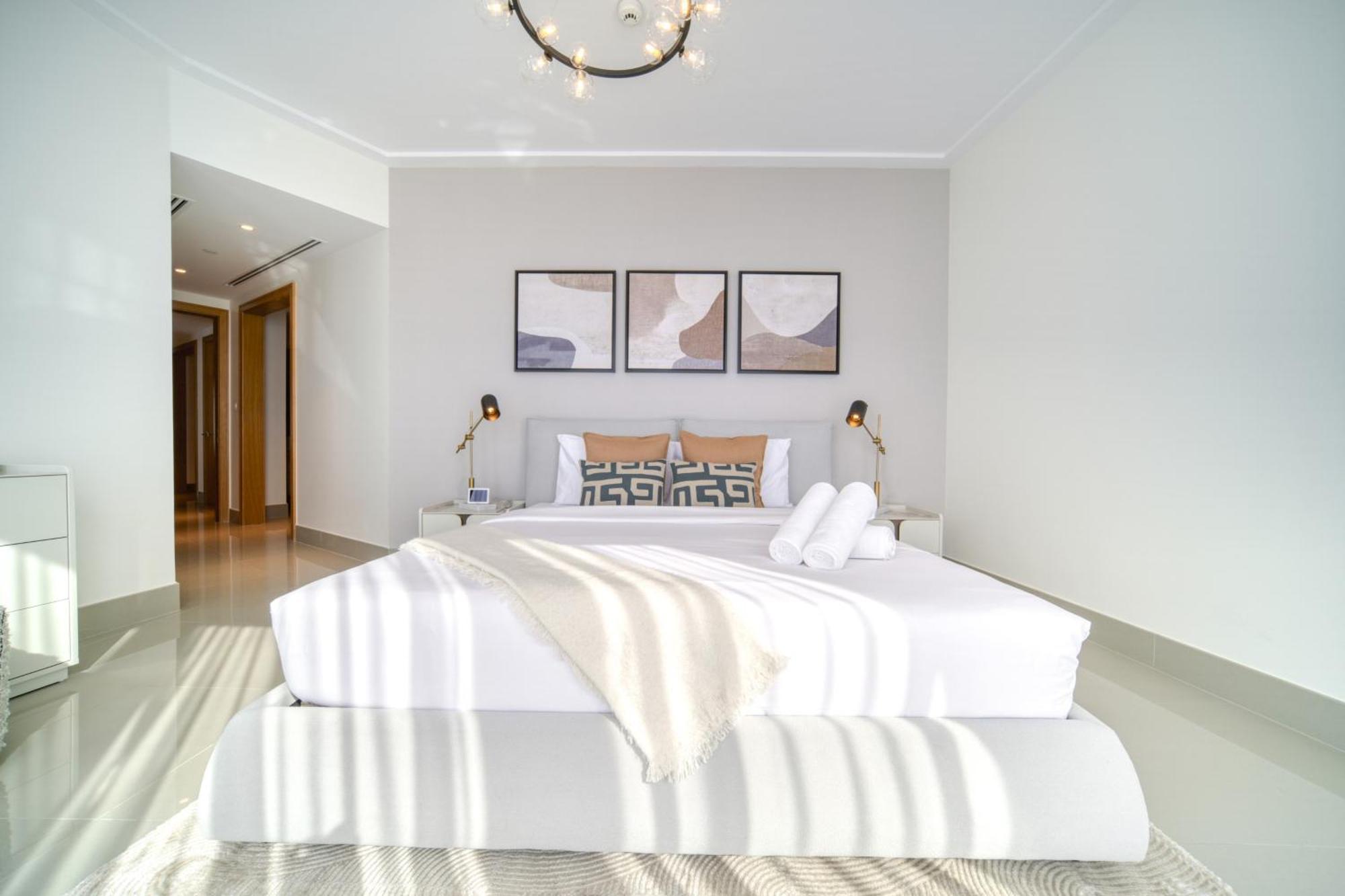 Downtown Luxury - Stunning Burj Khalifa & Sea View - 5 Minutes Walk To Dubai Mall Номер фото